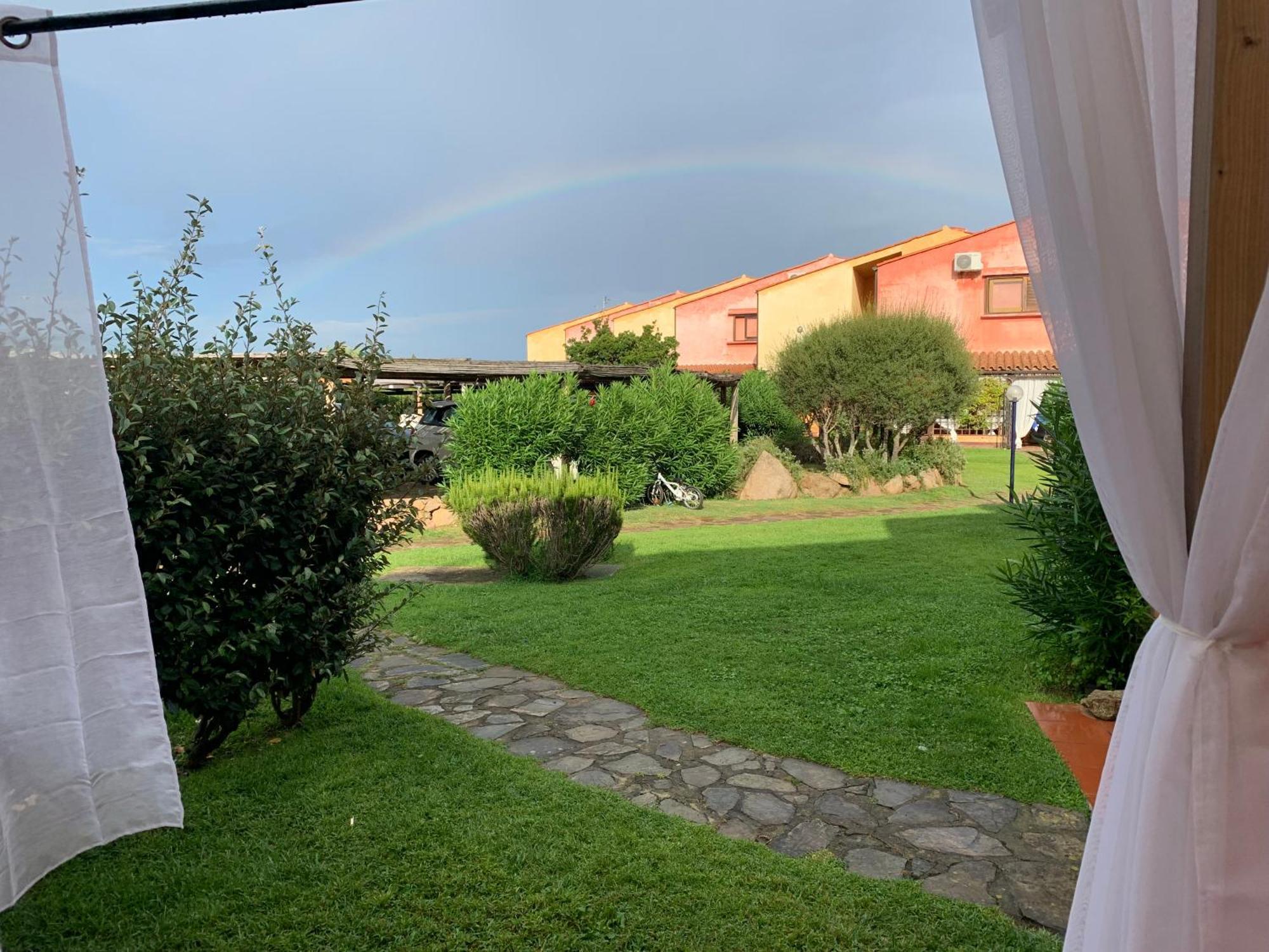 Casa Smeralda: Con Giardino E Vicino Al Mare Punta Molara المظهر الخارجي الصورة