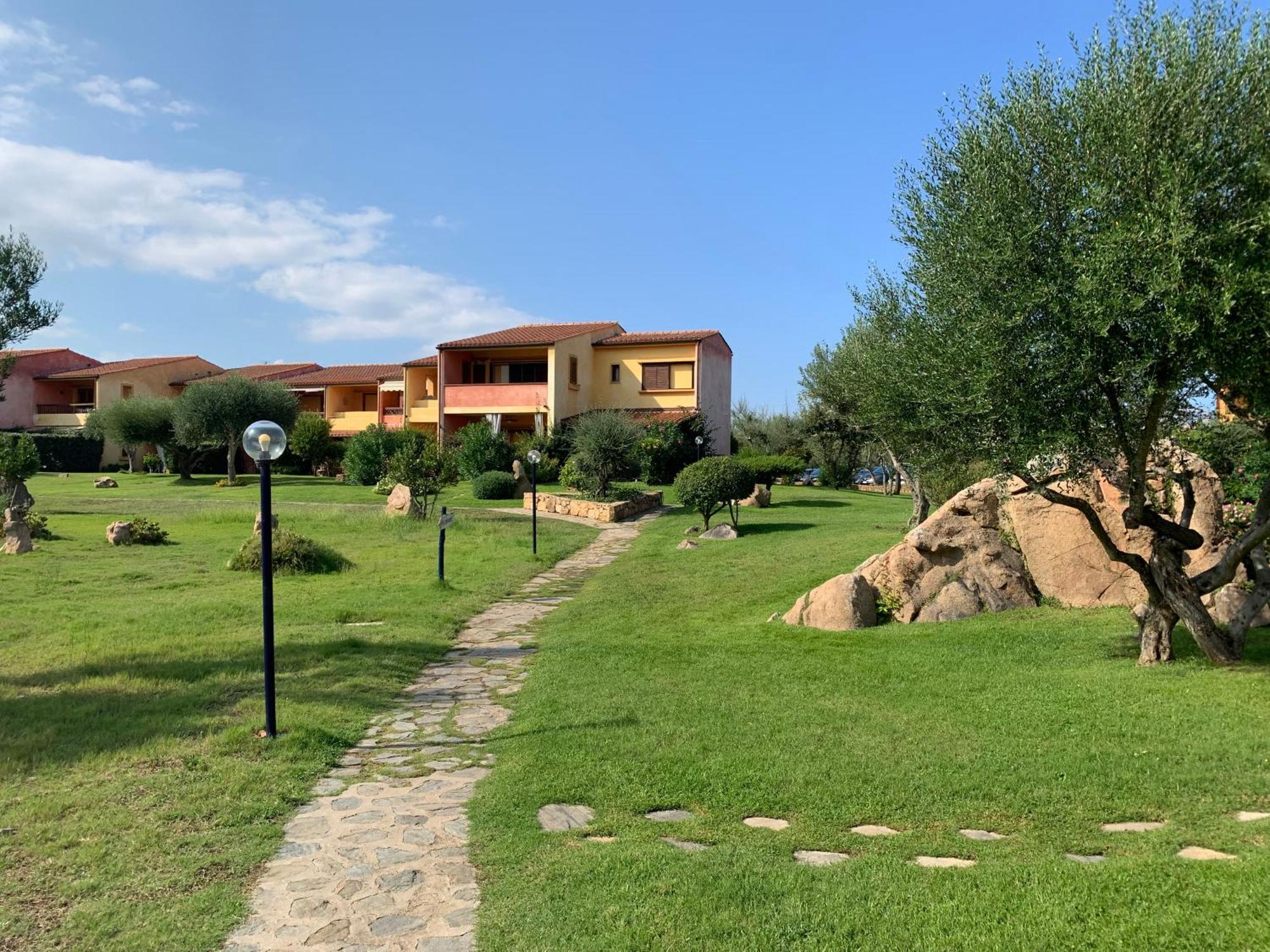 Casa Smeralda: Con Giardino E Vicino Al Mare Punta Molara المظهر الخارجي الصورة
